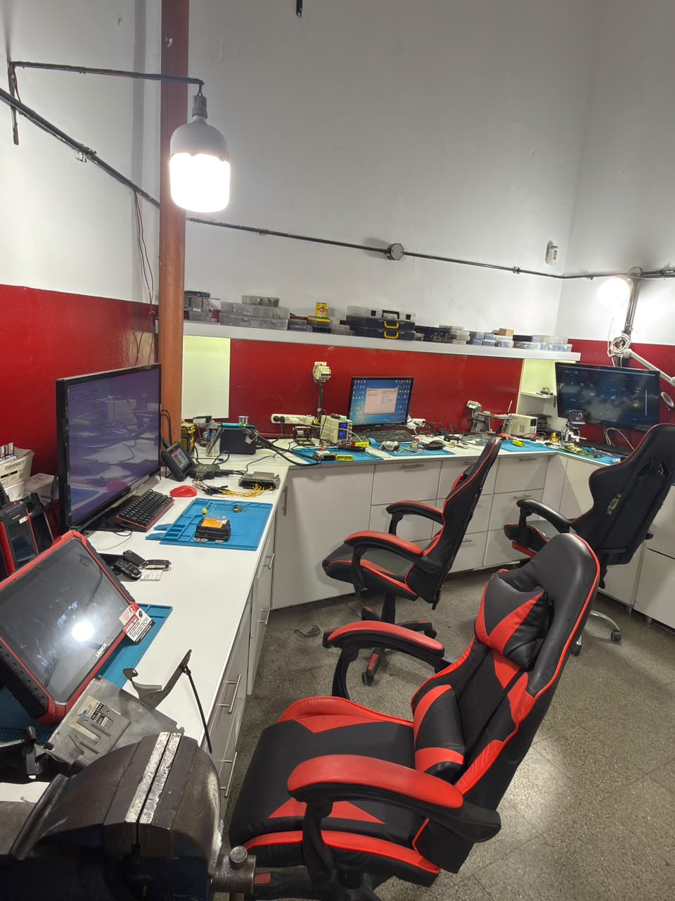 Laboratorio actual de reprogramación ECU y llaves codificadas en Warnes Key